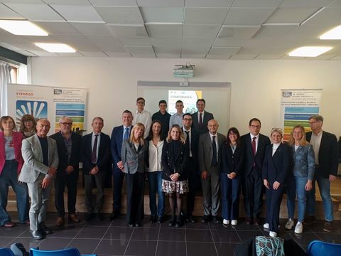 ITIS VOLTA foto di gruppo CS ITIS VOLTA foto di gruppo CS