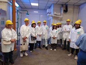 foto visita studenti idrogeno al quadrato